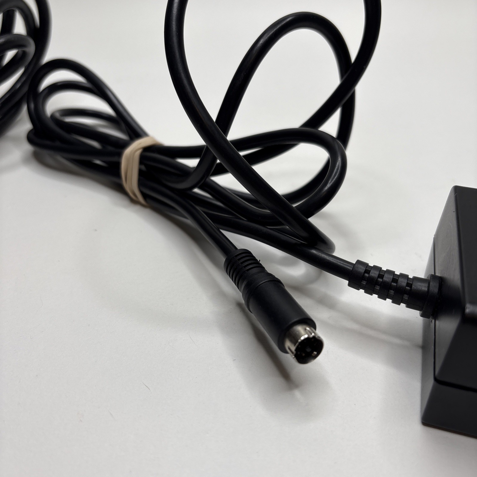 Cisco AC Adapter 34-0772-01 Power Supply 6-pin DIN connector 13.8V Yokogawa