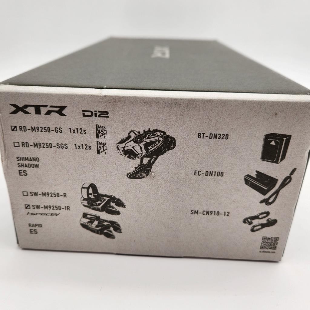 Shimano XTR M9250 Di2 Wireless Upgrade Kit - Derailleur Shifter Battery Charger