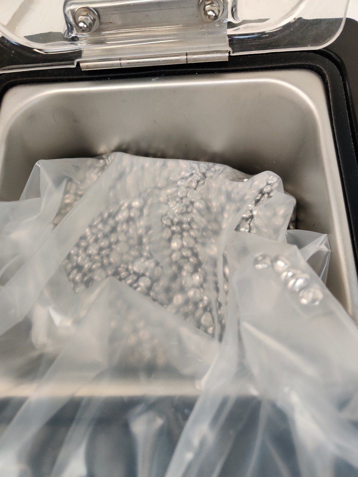 VWR WB02 2L Digital Water Bath 3.9 x 4.3 x 6 inches with Lid Tested