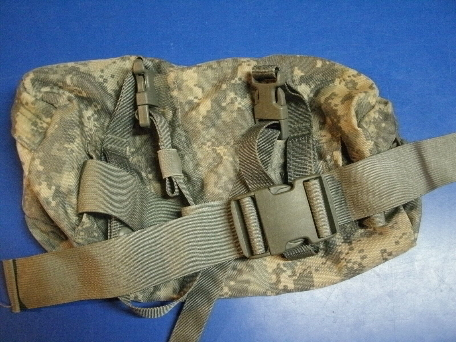 Military Issue ACU Molle Waist Pack / Butt Pack NSN: 8465-01-524-7263 EXCELLENT