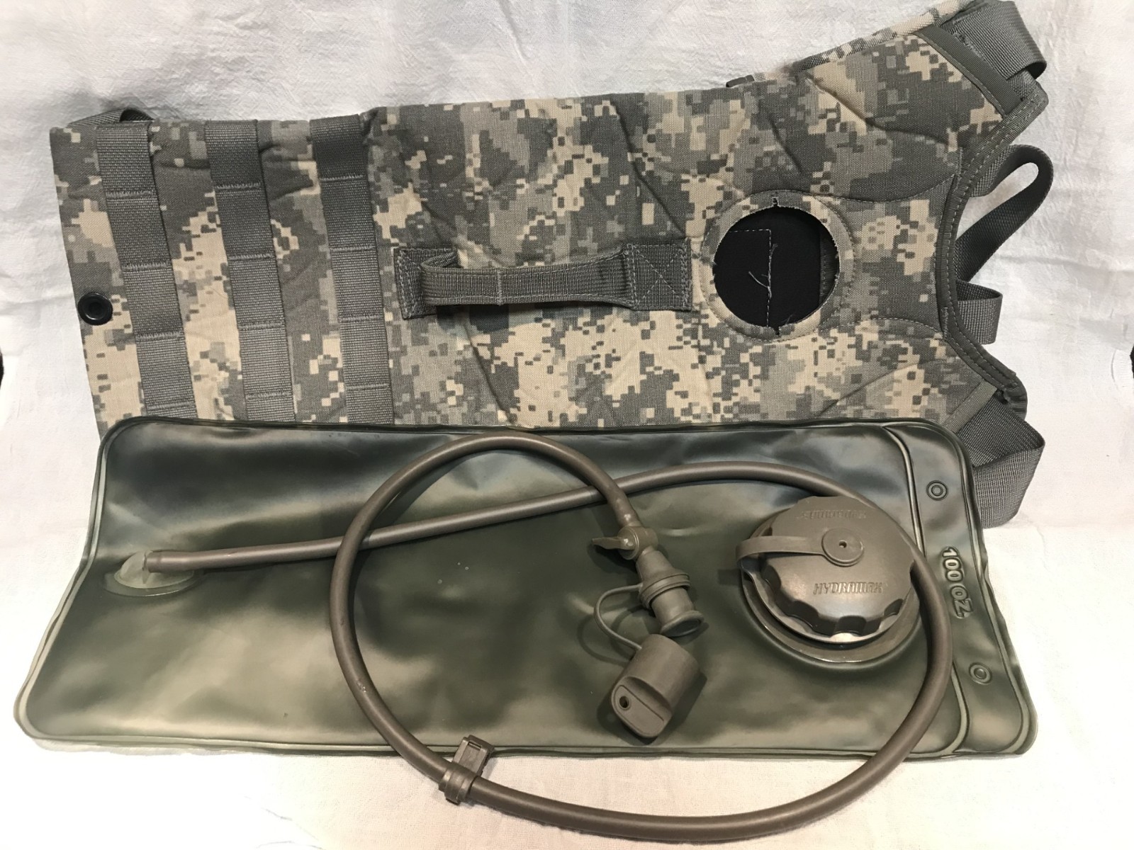 NEW MILITARY DIGI MOLLE II HYDRAMAX HYDRATION SYSTEM CARRIER, BLADDER & HOSE