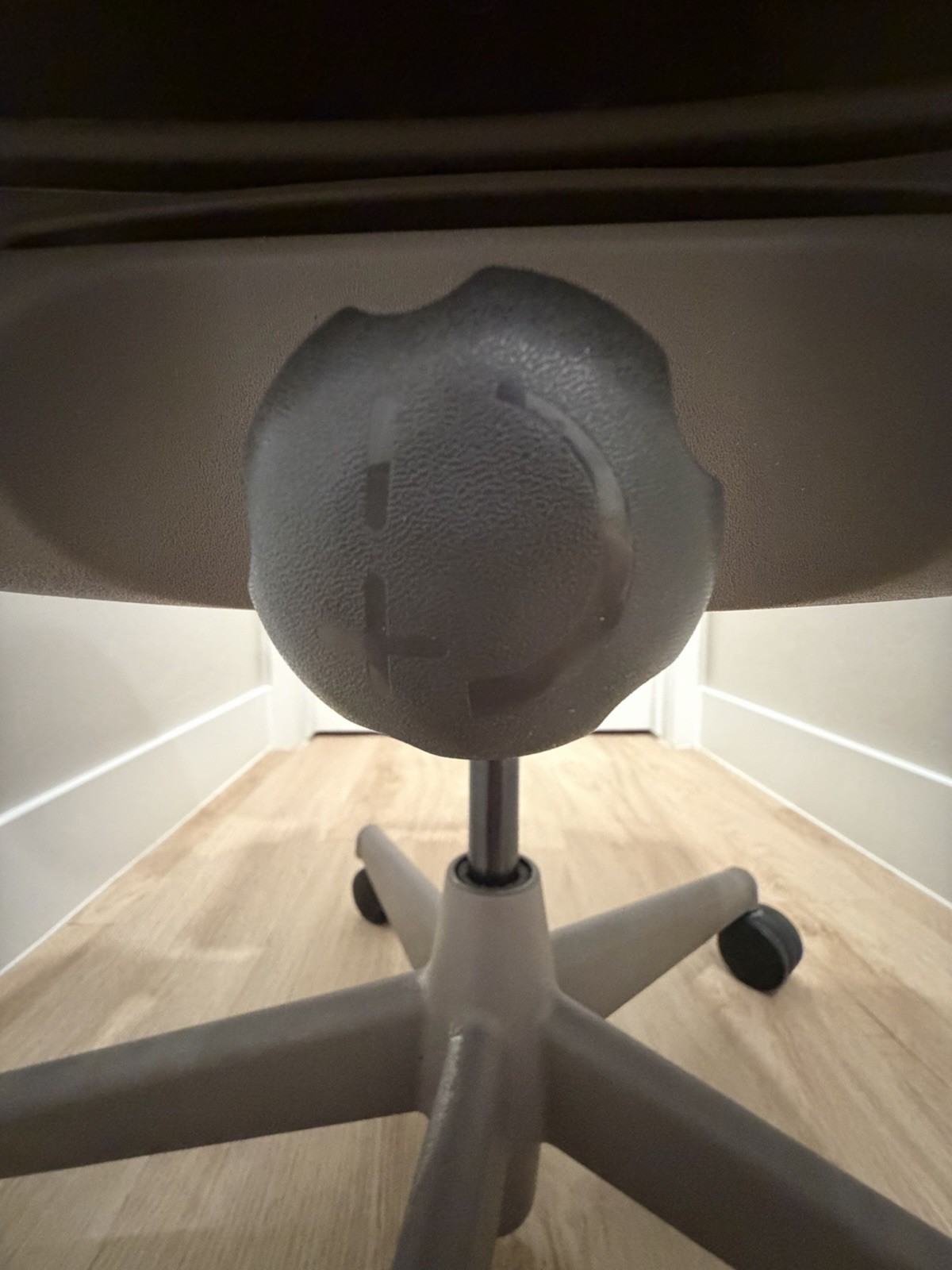 Herman Miller Celle Ergonomic Office Chair Gray Fully loaded Authentic 9.5/10