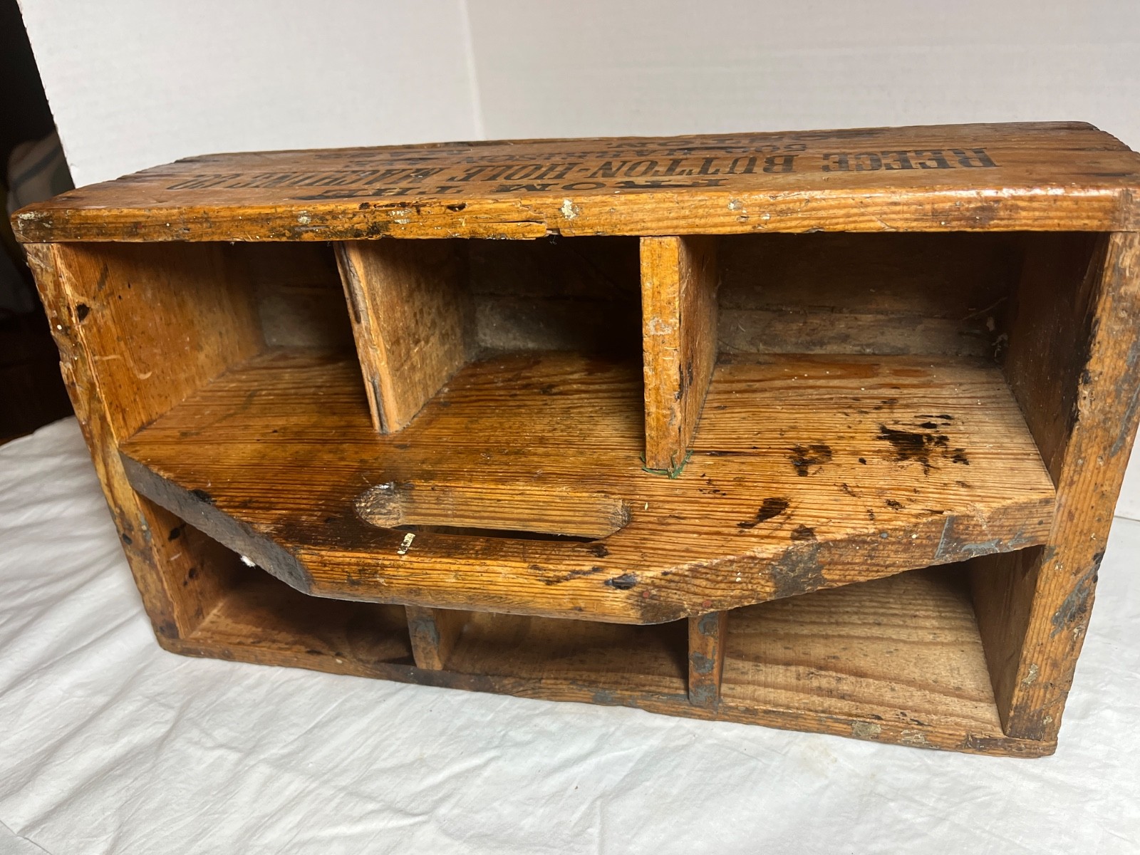 REESE BUTTON HOLE MACHINE CO. WOOD BOX CARRIER BOSTON MASS.