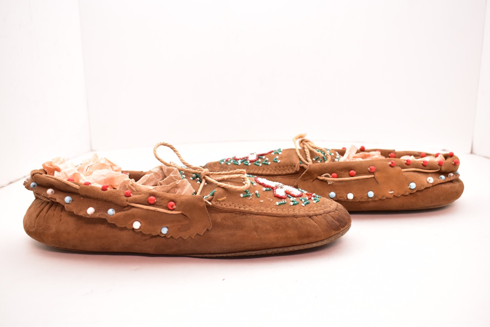 Vintage Native American Cree Indian Handmade Beaded Leather Moccasins ATQ