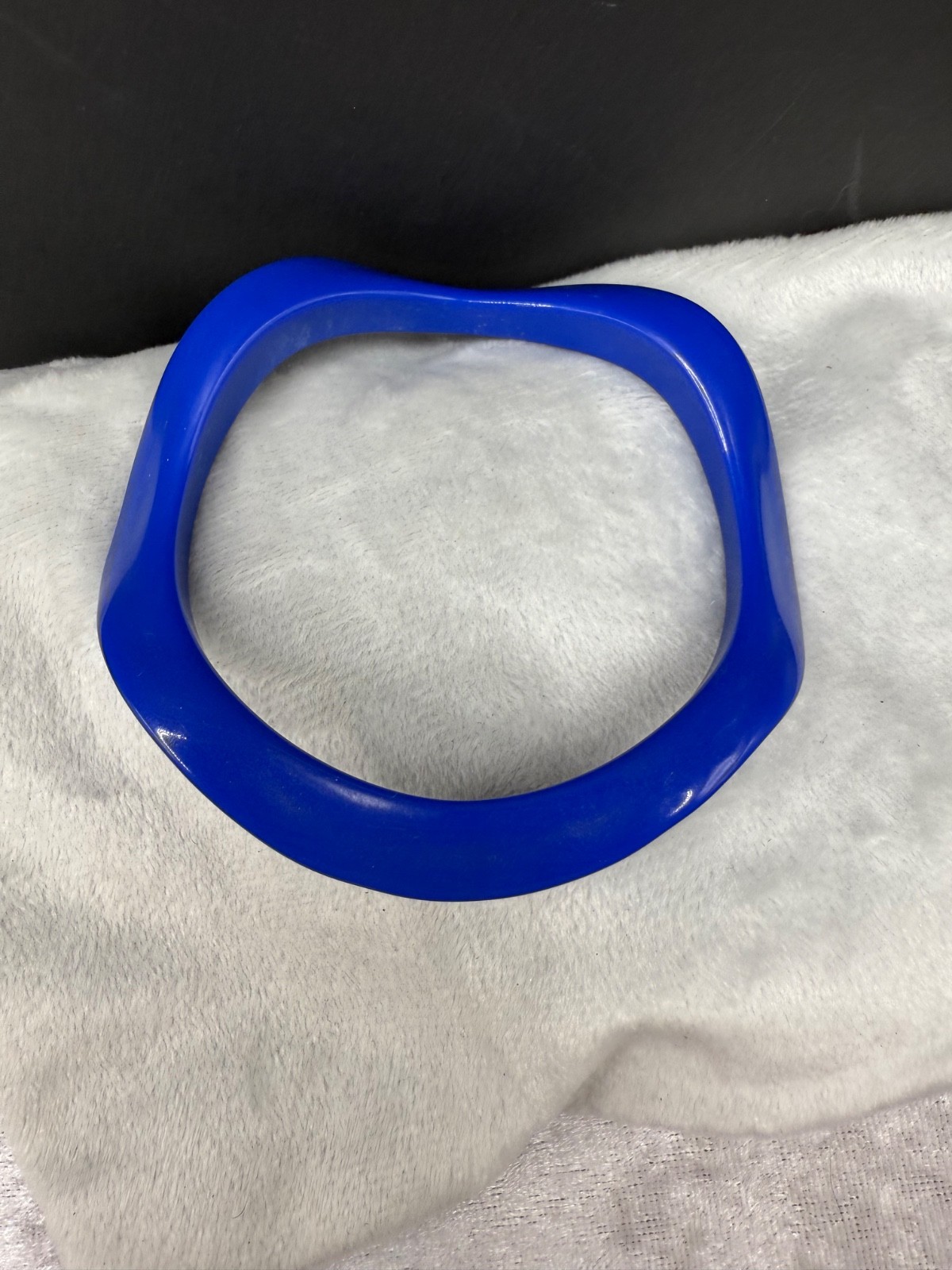 Vintage Bangle Bracelet Blue Acrylic Stack Wave 8”