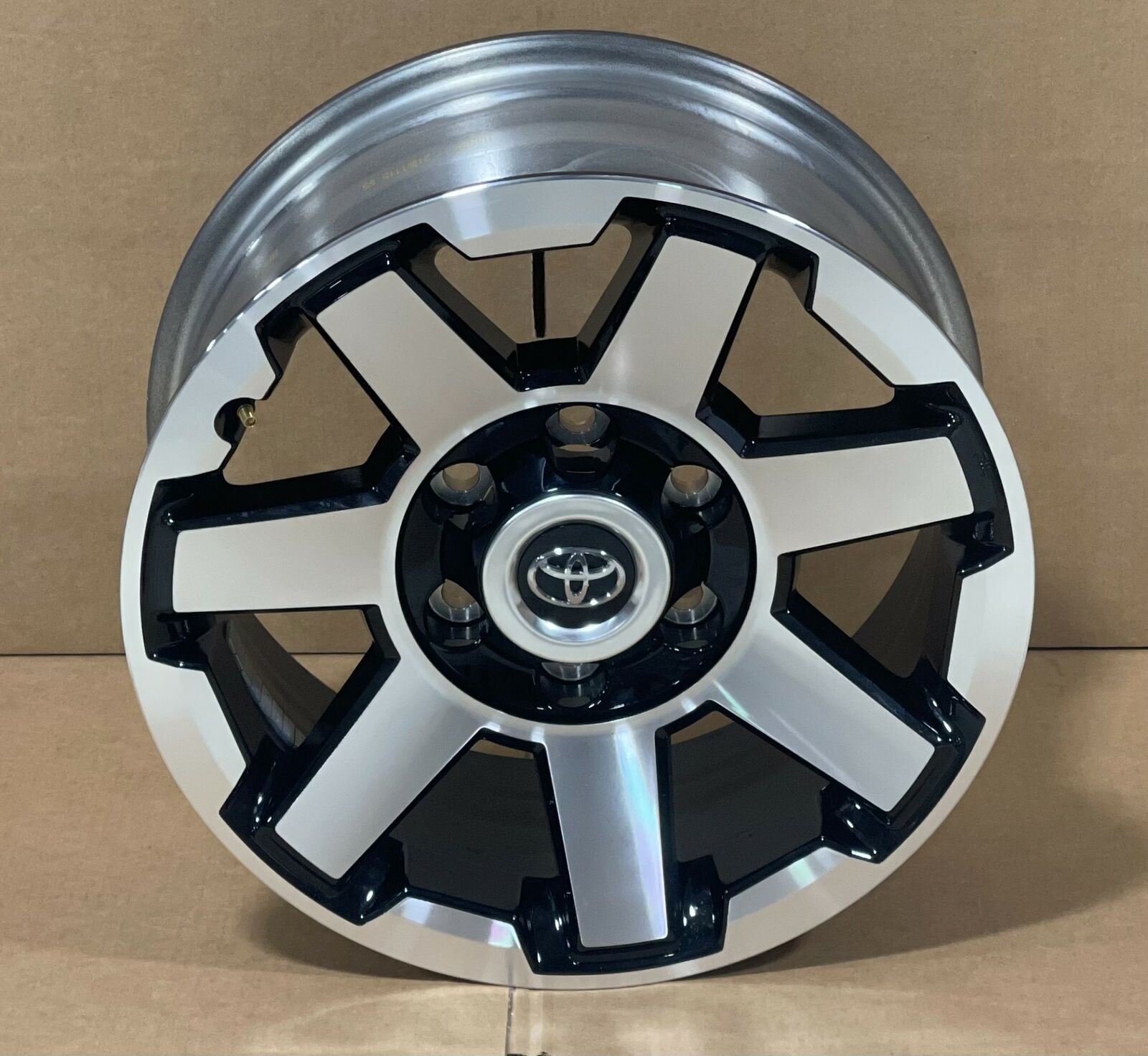 Set of 4 USED 17 x 7.5 Toyota 4Runner FJ Cruiser Black Machined Takeoff Wheels