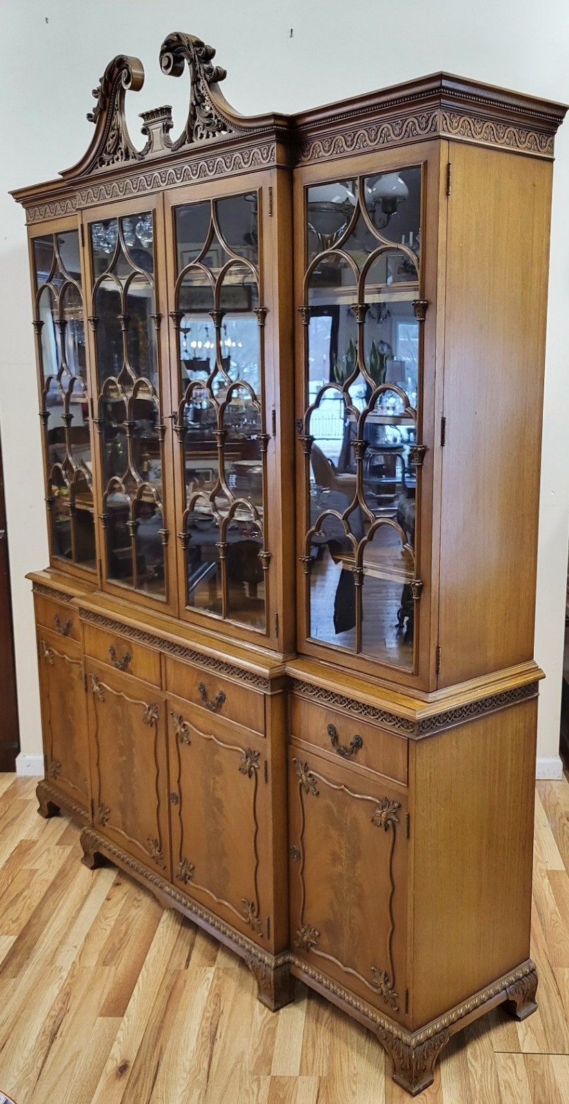 Antique AMERICAN English CHIPPENDALE Style Mahogany Arch Top BREAKFRONT Bookcase