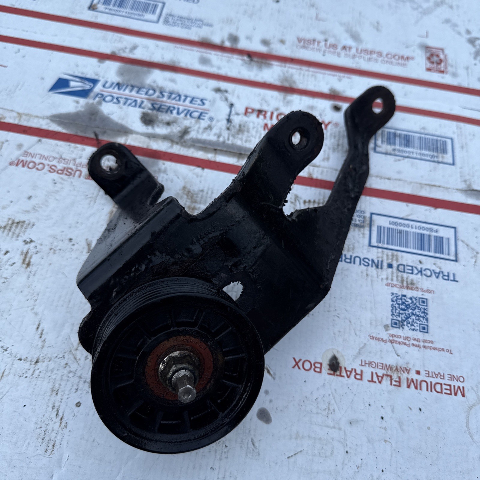 Mercruiser tension bracket