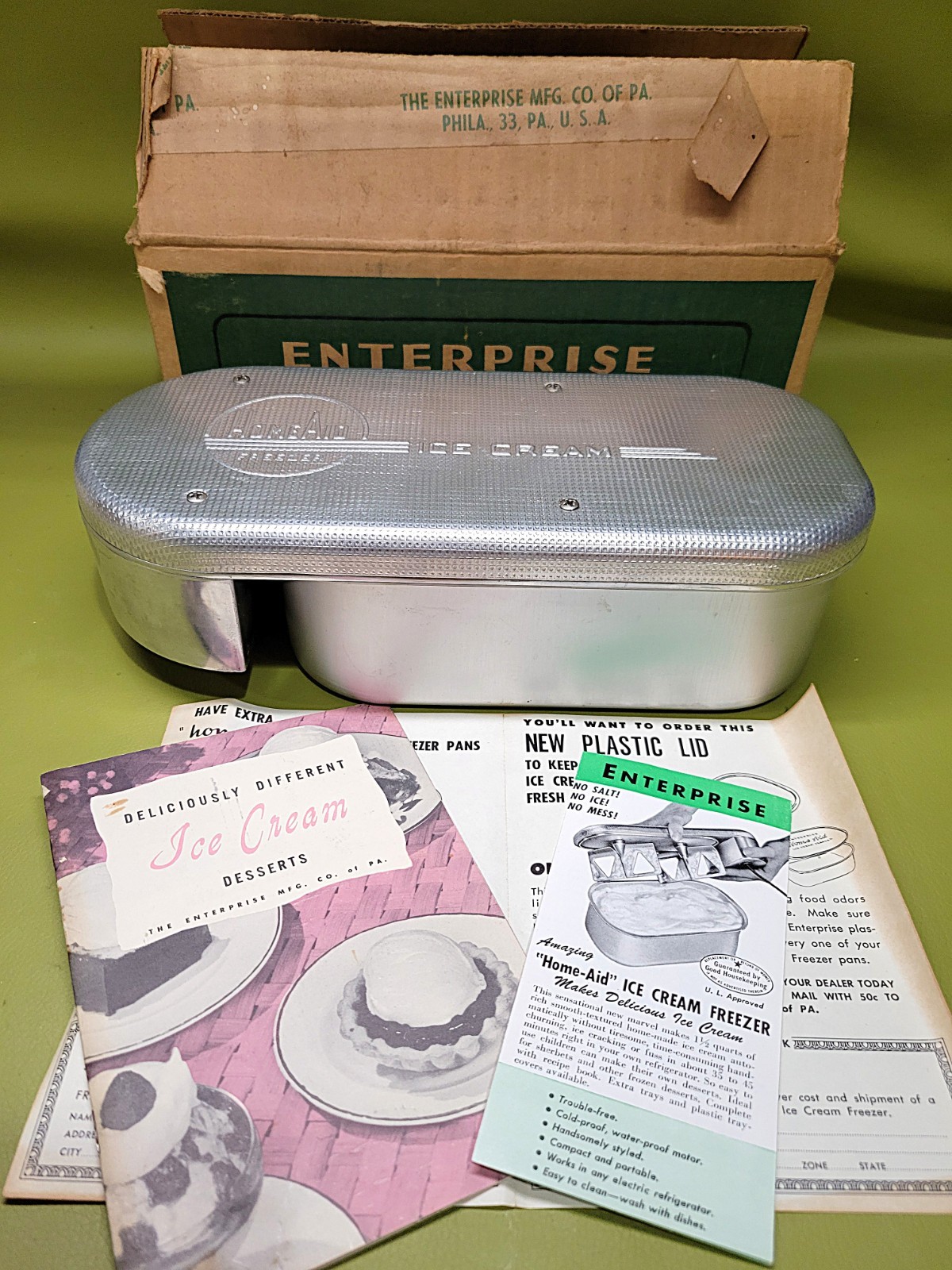 VINTAGE 1950s ENTERPRISE MFG. (SILEX) HOME-AID ICE CREAM MAKER - WORKS