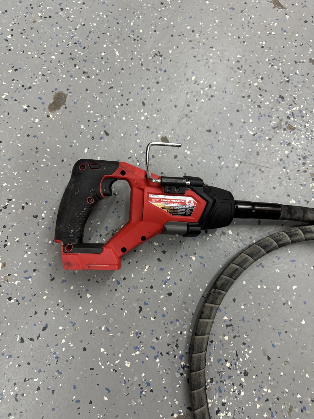 Milwaukee 2911-20 M18 FUEL 8 ft Concrete Pencil Vibrator - Tool Only