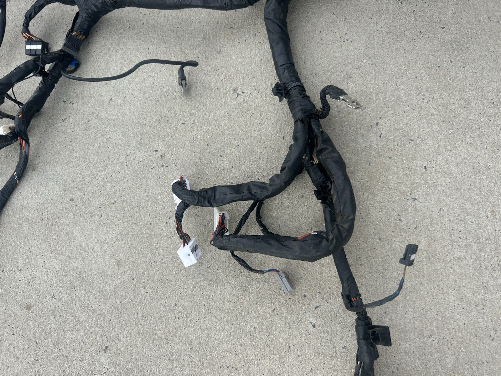 Genuine Hyundai Wiring Assembly - Front (Part No.: 91151-4R020)