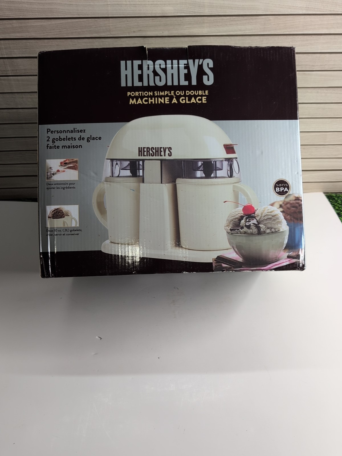 Hershey's Dual Single Serve Ice Cream Maker IC13887 New In Box w/ Cups