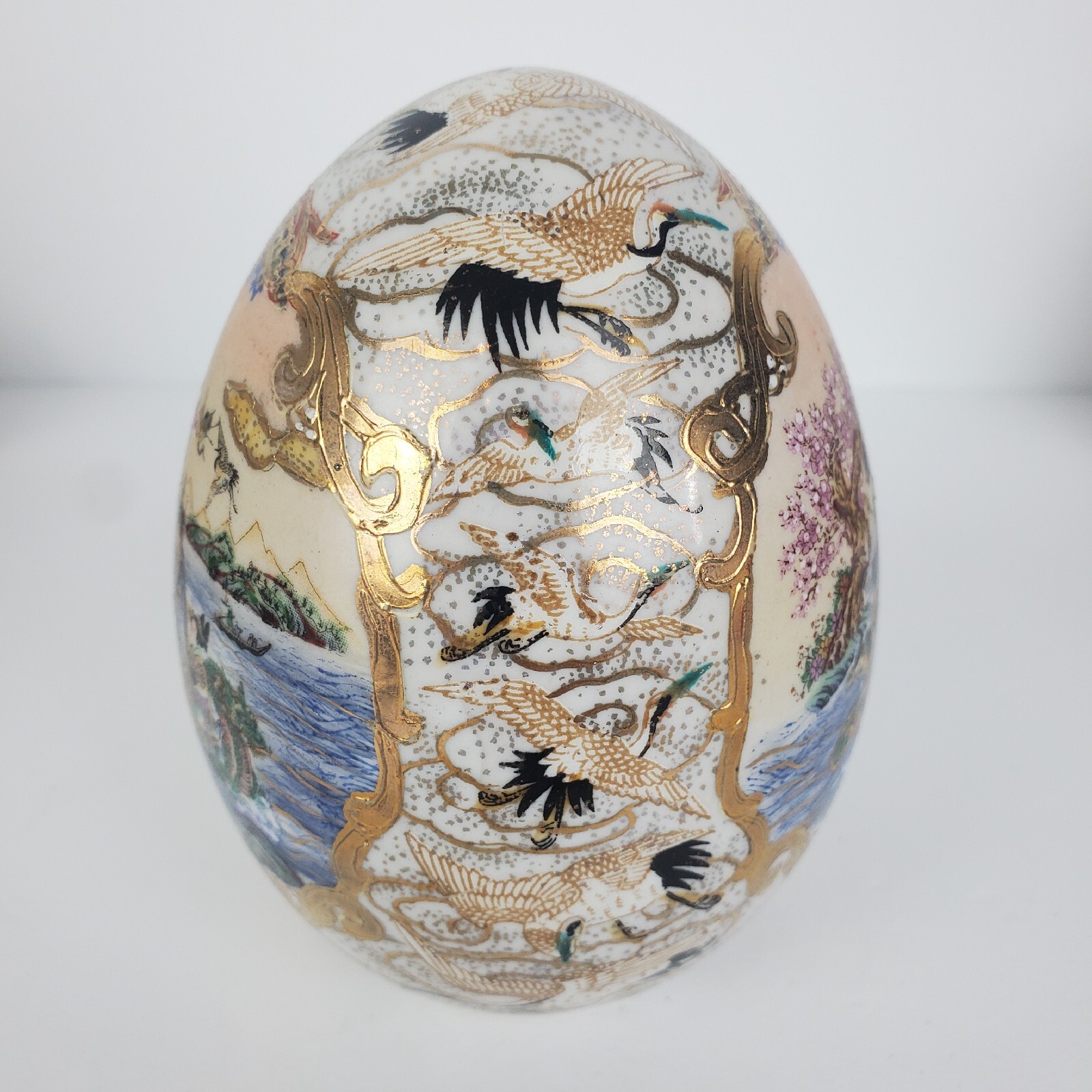 Vintage Hand Painted Satsuma Porcelain Egg Geisha Girl Birds Motif 4.5 in