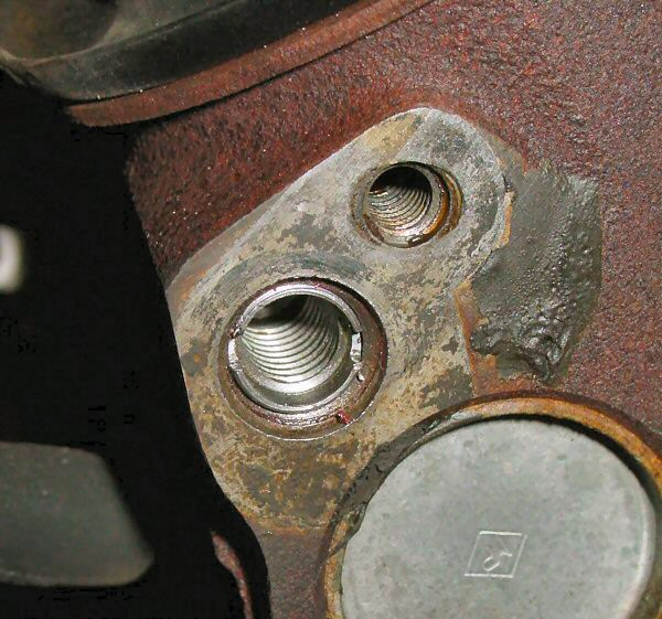 Ford Mustang 302 5.0 5.8 Cylinder Head Smog Thermactor Plugs SBF 351 TFS-5140026