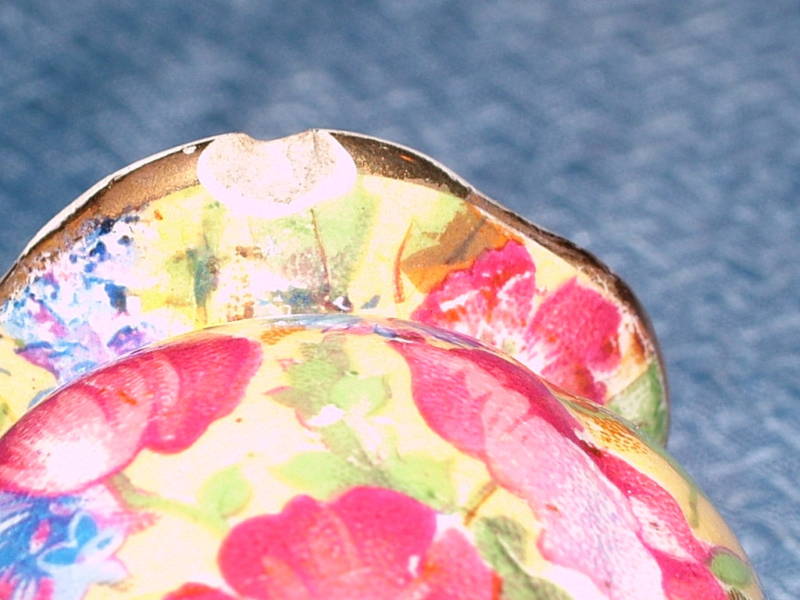 VINTAGE GRIMWADES HAND PAINTED SALT & PEPPER SHAKERS