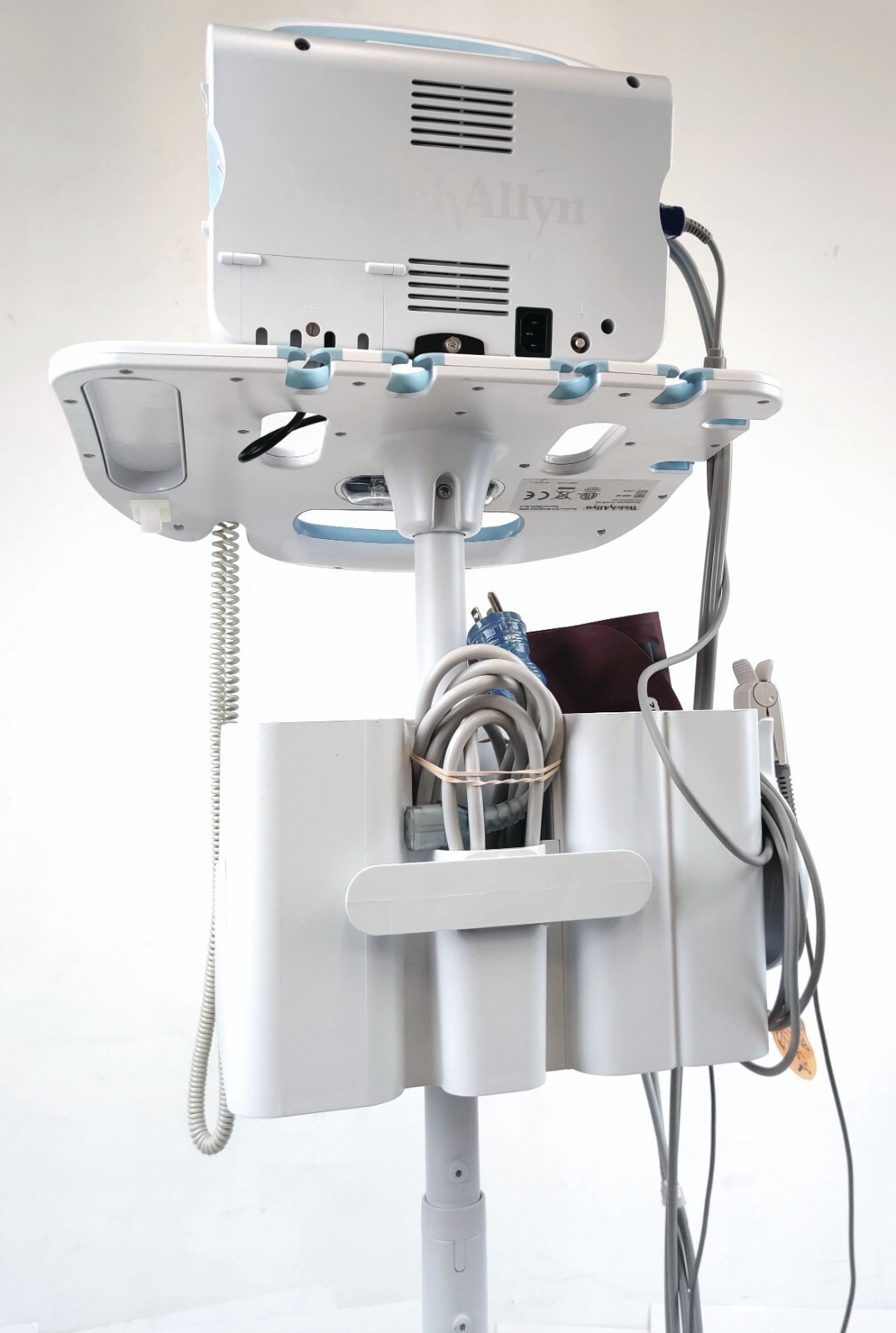 Welch Allyn Connex Vital Sign Monitor 6000 WIFI EMR Conn 65NTXX with Accessories