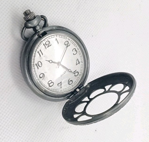 Vintage Style Quartz Pocket Watch Hunter Case Ornate Floral New Battery Works