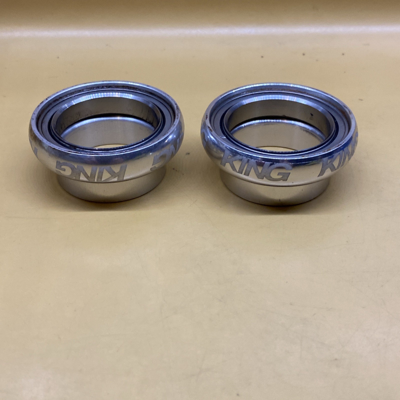 Silver Chris King 1-1/8" NoThreadset Threadless Sealed Bearing Headset