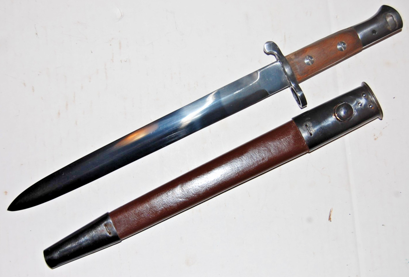 British .303 Enfield P1903 #I Mk III SMLE Bayonet & Scabbard - WWI Reproduction