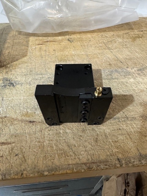 BMT45 cut off holder DW220-R25-90-H