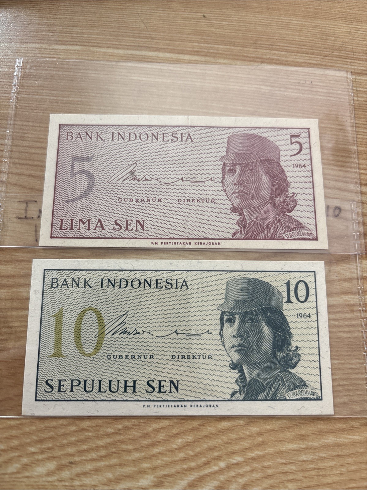 Large Lot Of Indonesia Banknotes