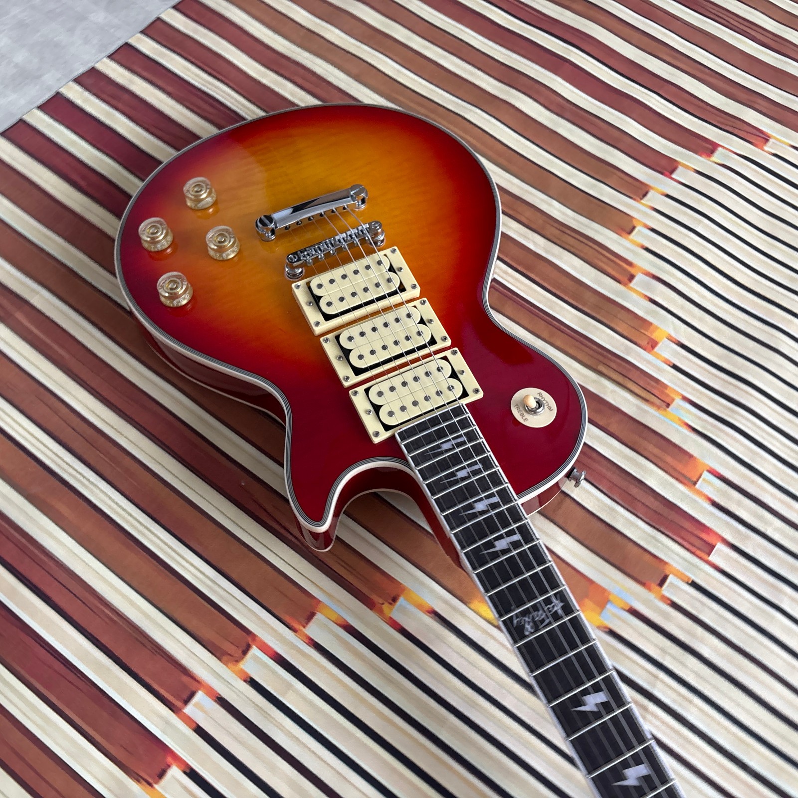 1997 Ace Frehley Signature Les Paul Custom! Cherry Sunburst solid Mahogany Body