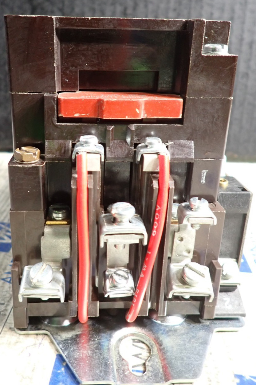 Cutler Hammer A10BN0 Size 0 Starter 5HP 460 3 Phase 18 Amp 120V Coil TESTED S942