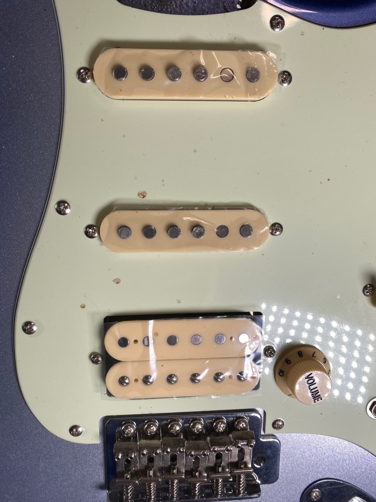 Metalic Skyburst Loaded Stratocaster Alder Fender Replacement Body. +Neck Plate