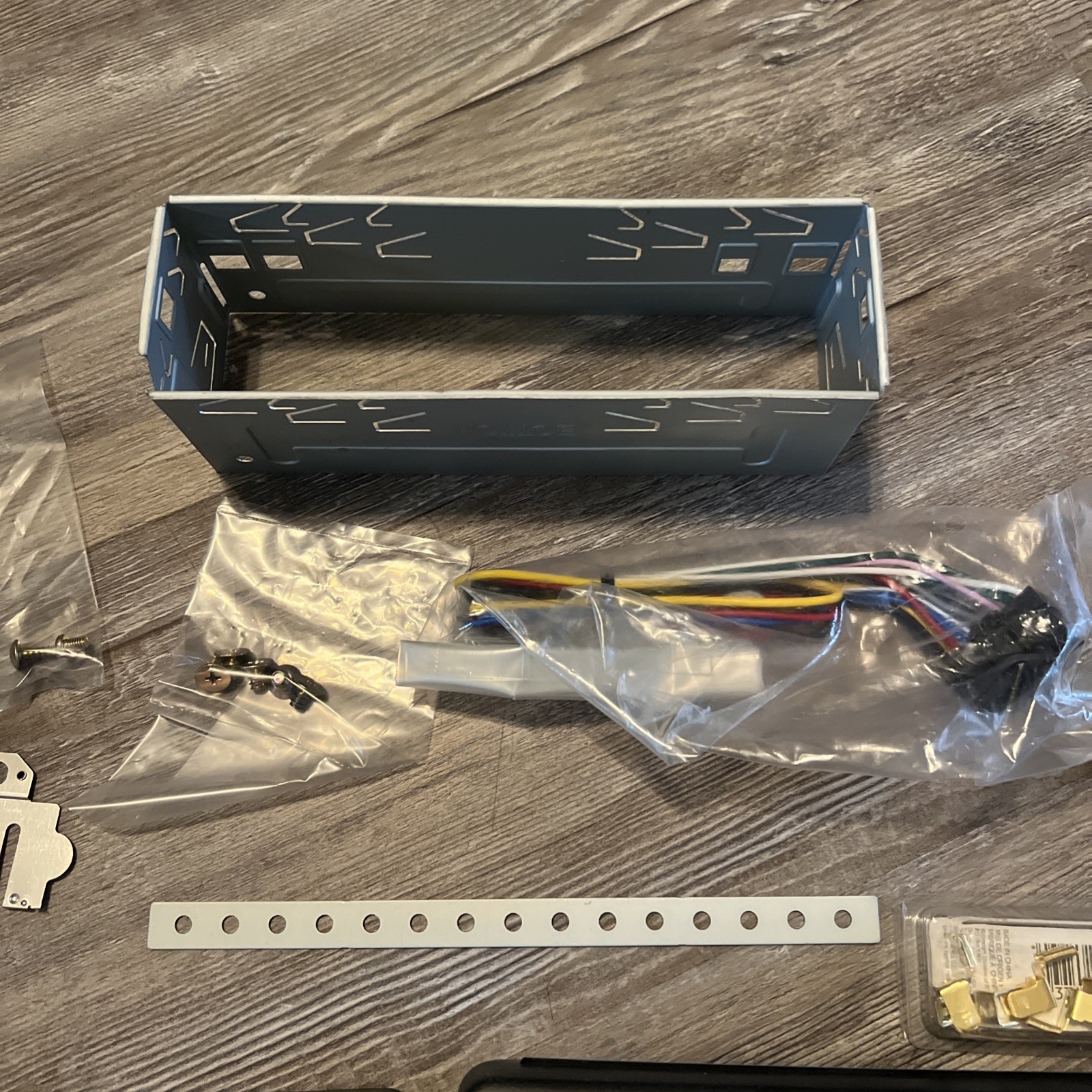 Sony In Dash CDXL350 FM/AM Compact Disc Player Car Stereo w/Detachable Faceplate