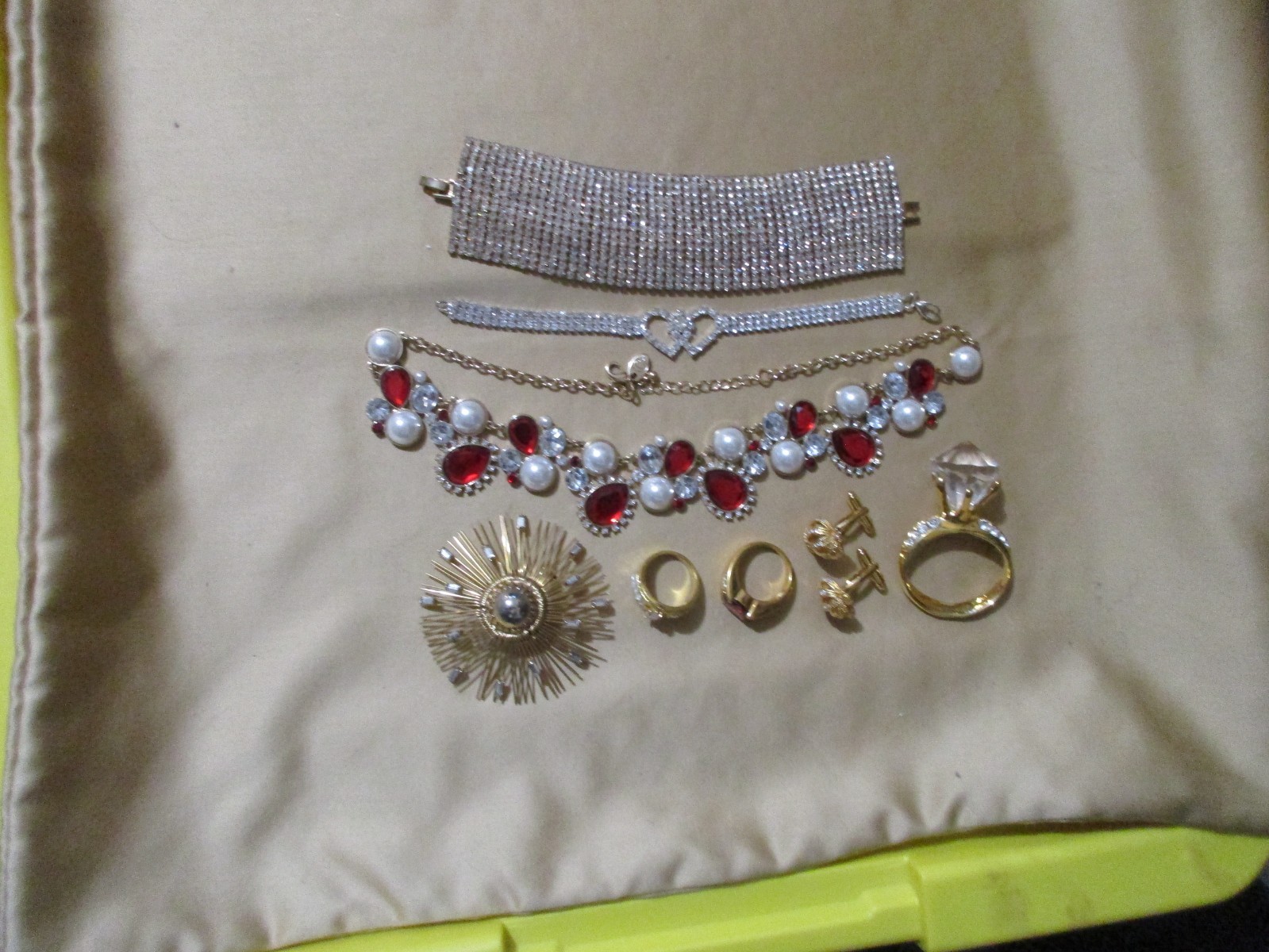 VINTAGE RHINESTONE JEWELRY LOT ~ MIXED AGES