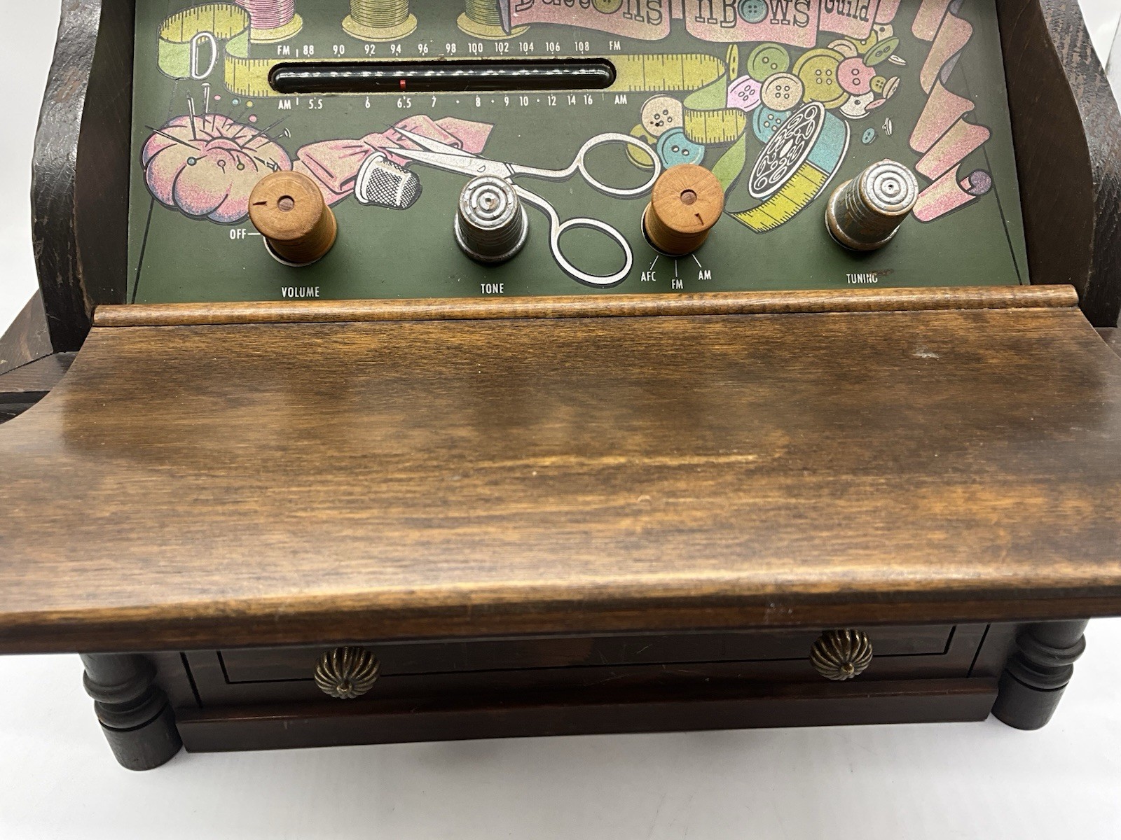 Guild Vintage 1965 "Button & Bows " Vacuum Tube AM/FM Radio Sewing Cabinet