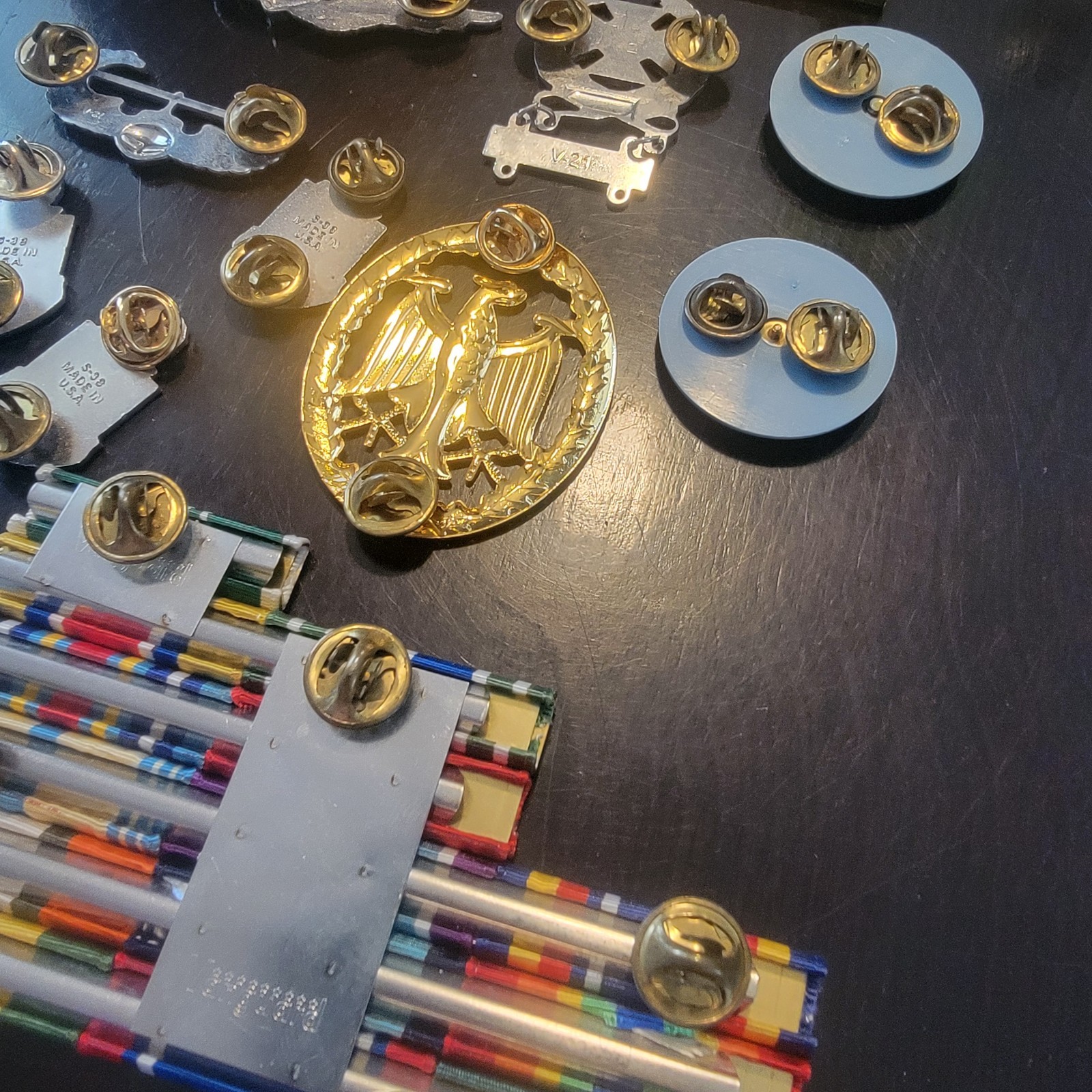 Vintage / Modern Mixed Lot US Military Pins and Ribbons Used Condition