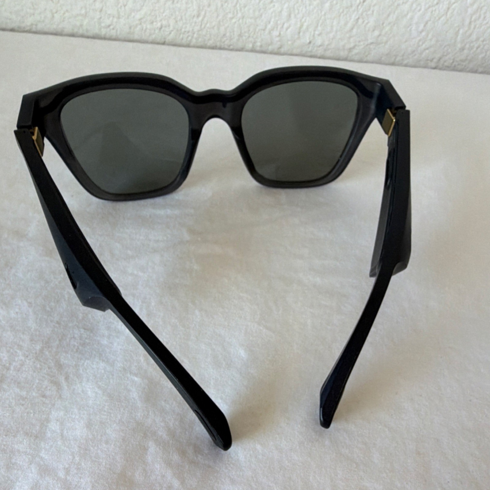 Bose ALTO Frames BMD0006 Bluetooth USB Smart Audio Sunglasses with Case