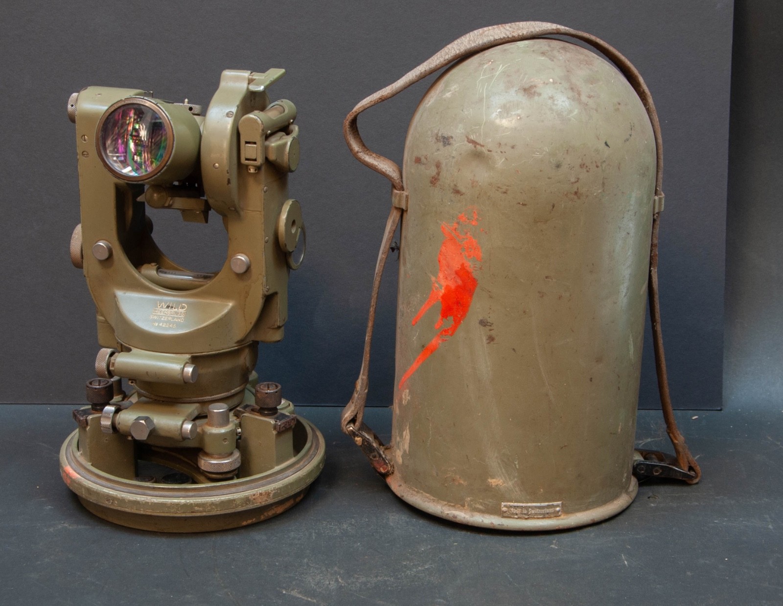 Wild Heerbrugg  Theodolite & Case Switzerland  No. 42243    Odd Variant.  Video.