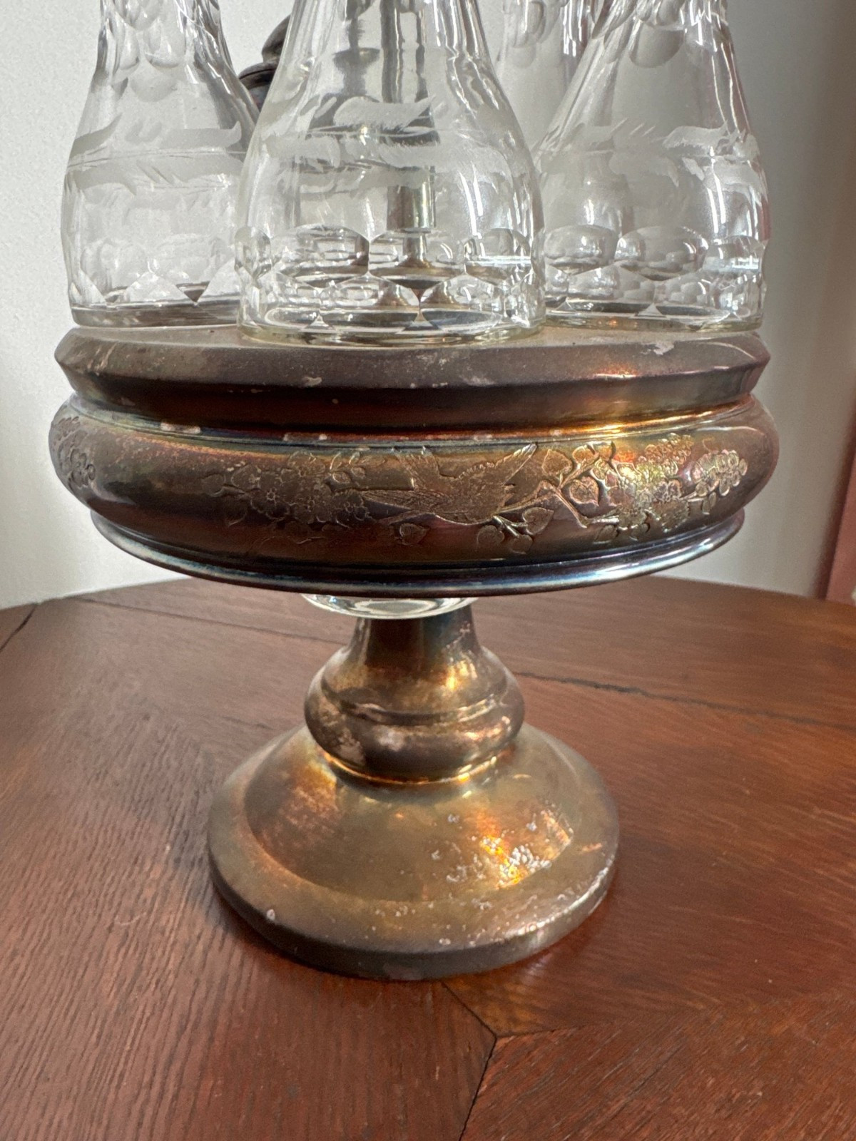 Antique Meriden Silverplate Condiment Cruet Set 5 Bottles Victorian