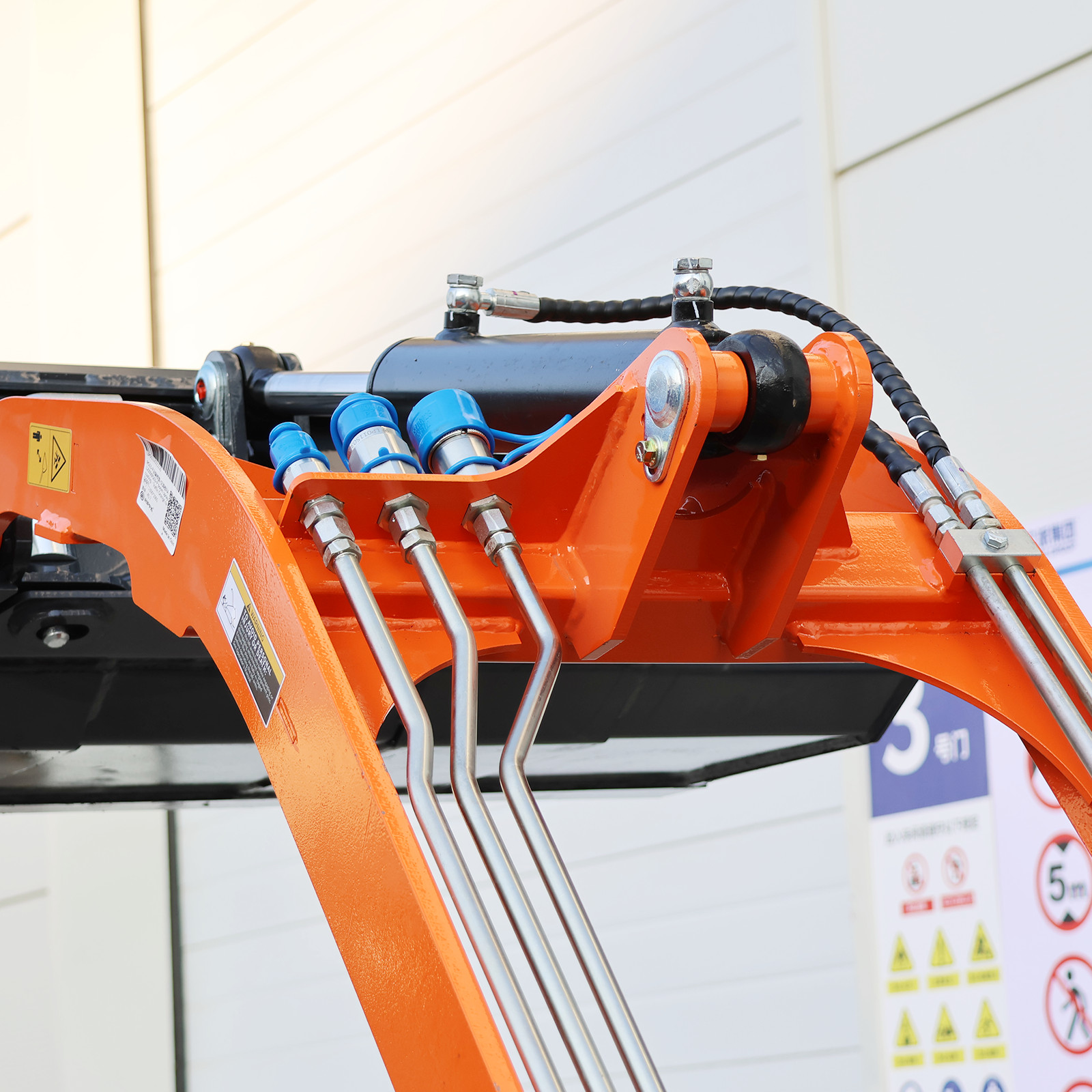 Upgraded Mini Skid Steer Twin cylinder Tracked Loader 23HP Free Ship