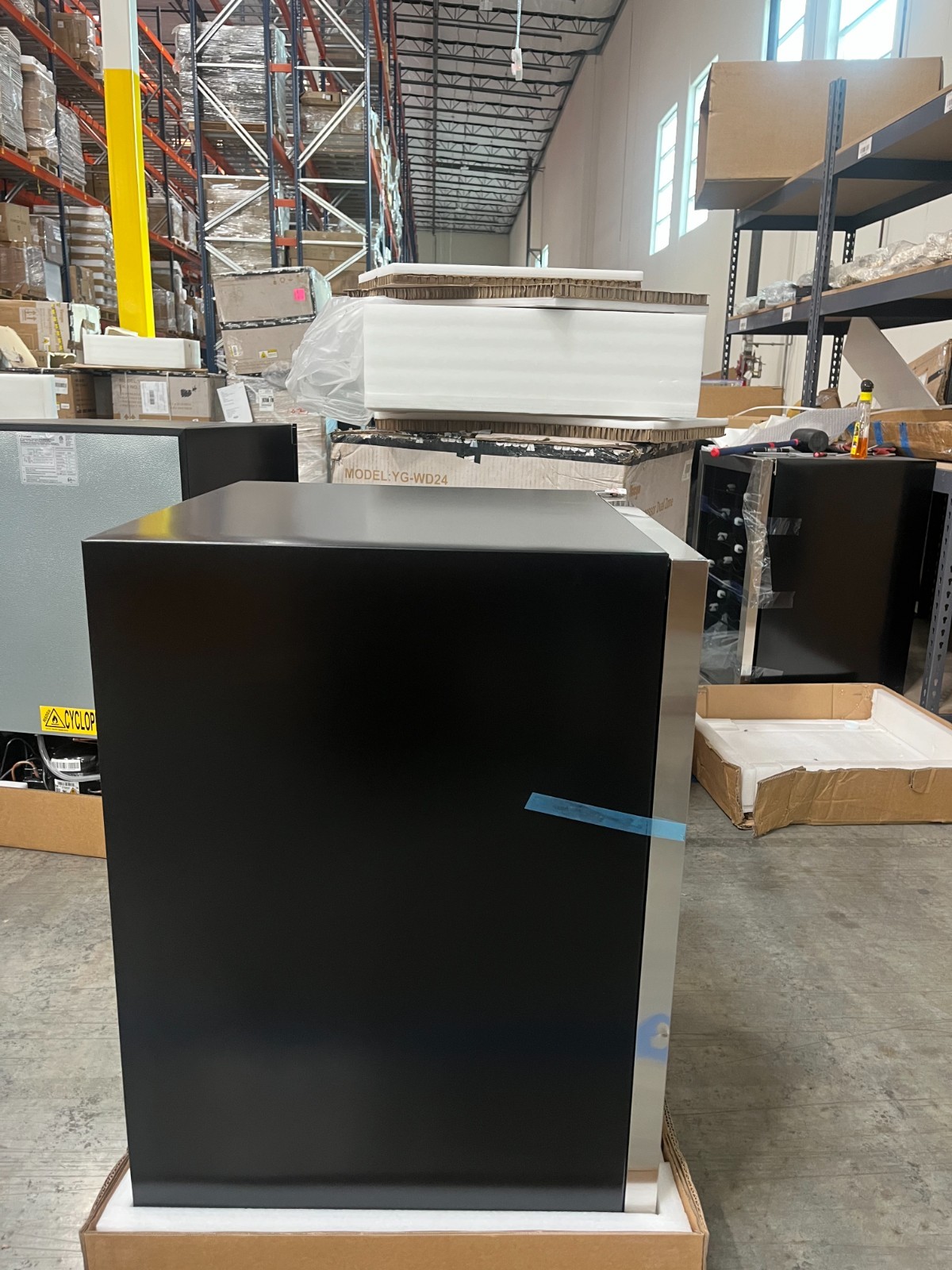 Yeego 24" Dual Zone Home/Bar Black Wine Cooler Refrigerator Hold 46 Bottles