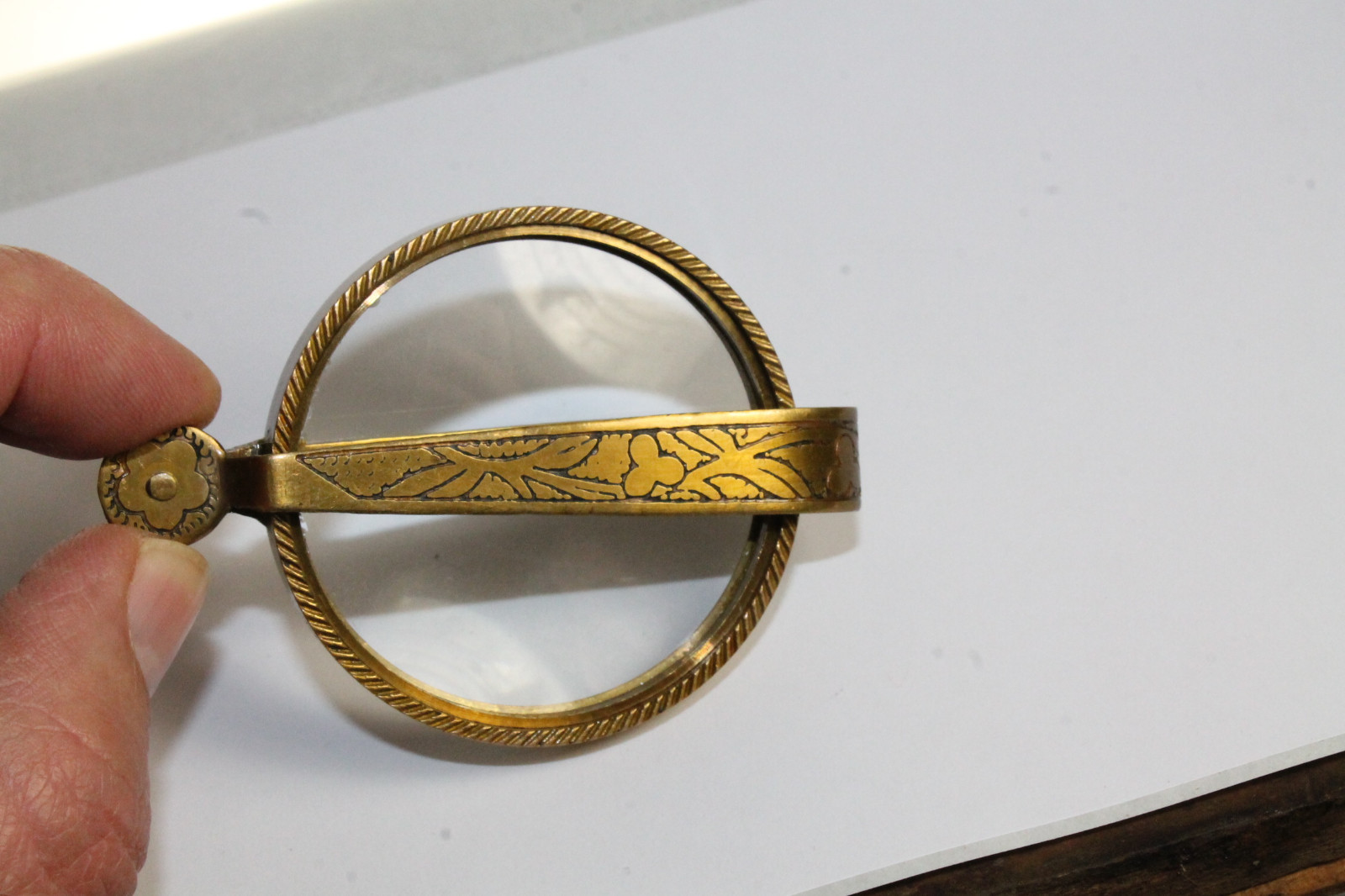 Vintage Antique Style Brass Magnifying glass Hand Lens Colonial Style Magnifier