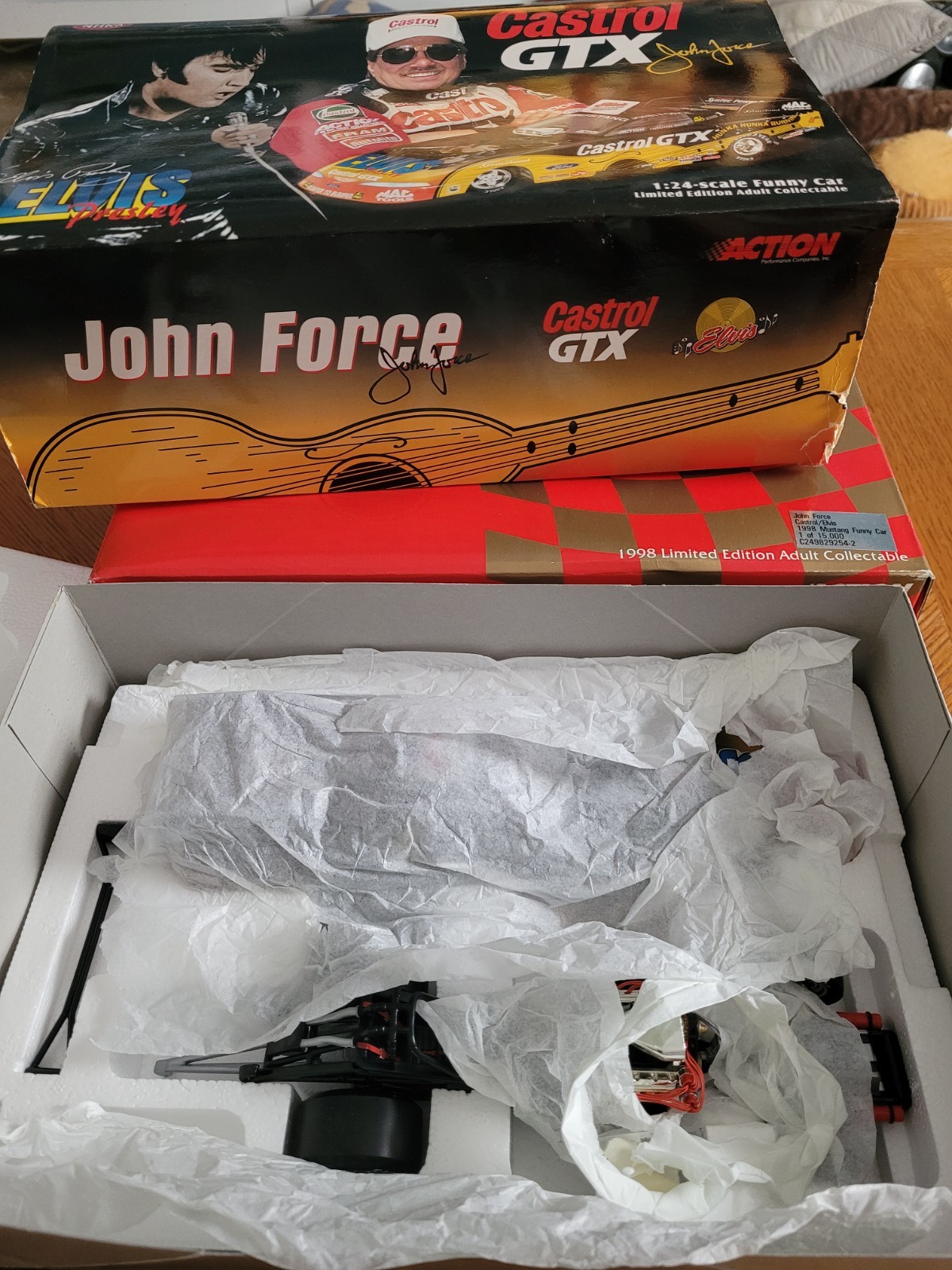 Action 1998 John Force Elvis Castrol GTX Ford Mustang Funny Car 1:24 Die Cast