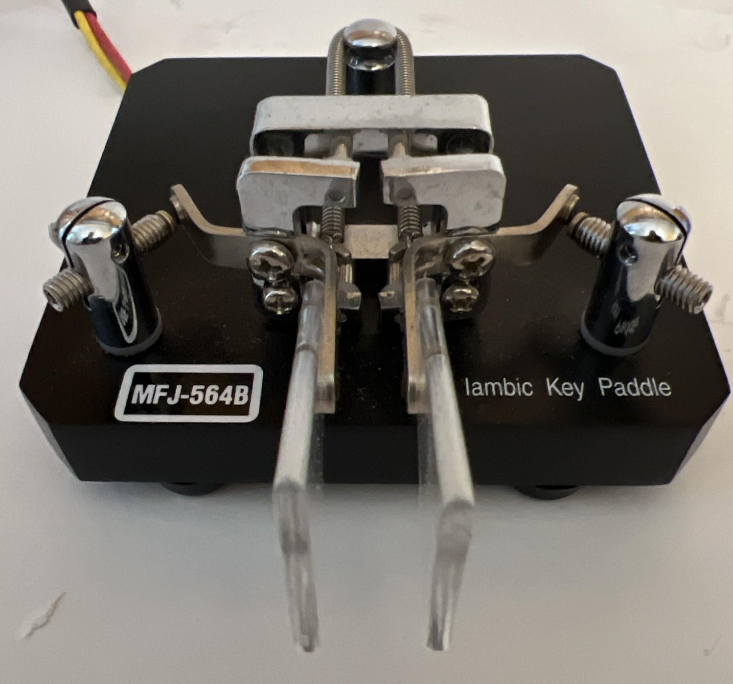 MFJ-564B Dual Iambic Key Paddle Ham Radio Key Morse Code Chrome/Black Base New