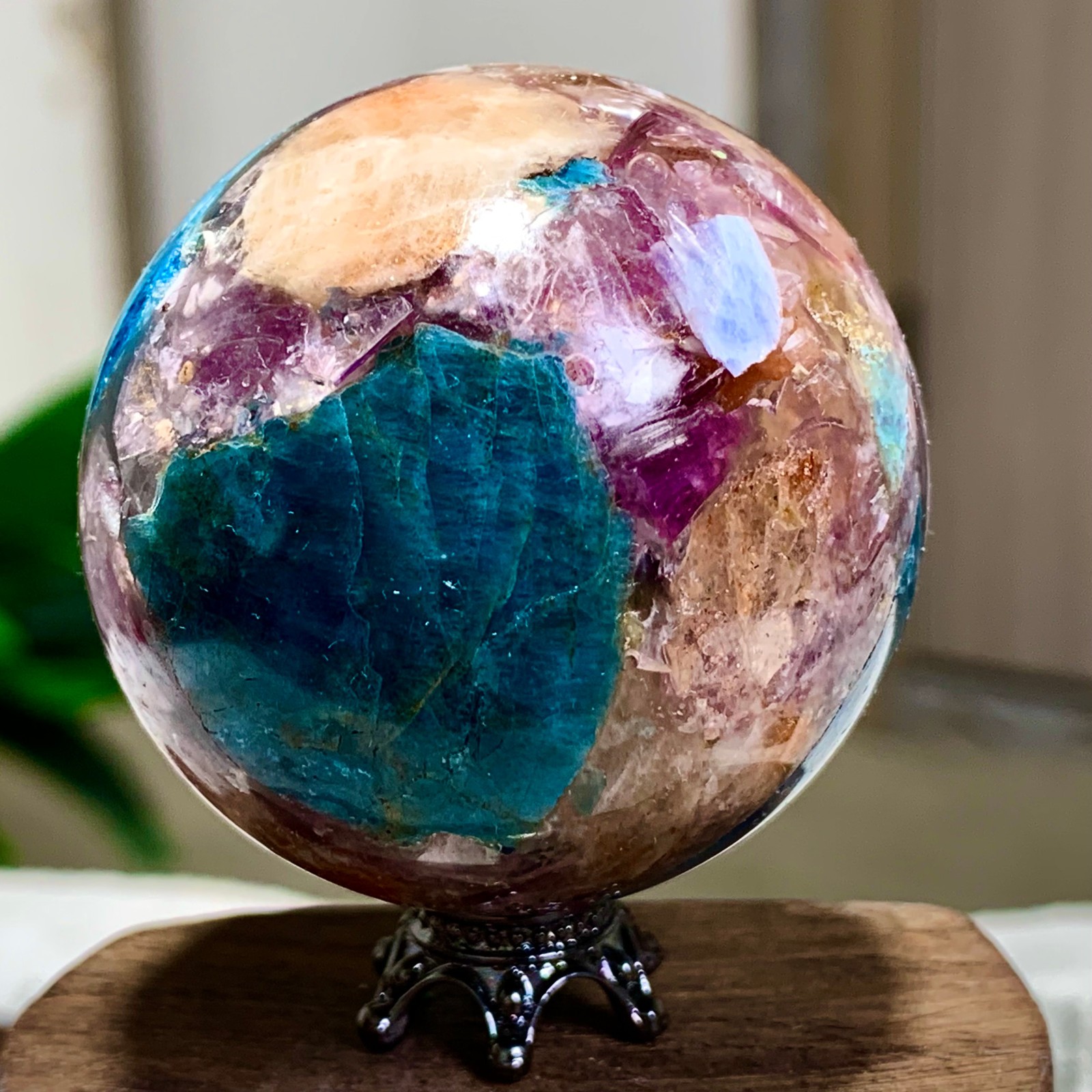 113G Natural Blue Aptite +Sun Stone purple lepidolite Sphere mineral sample