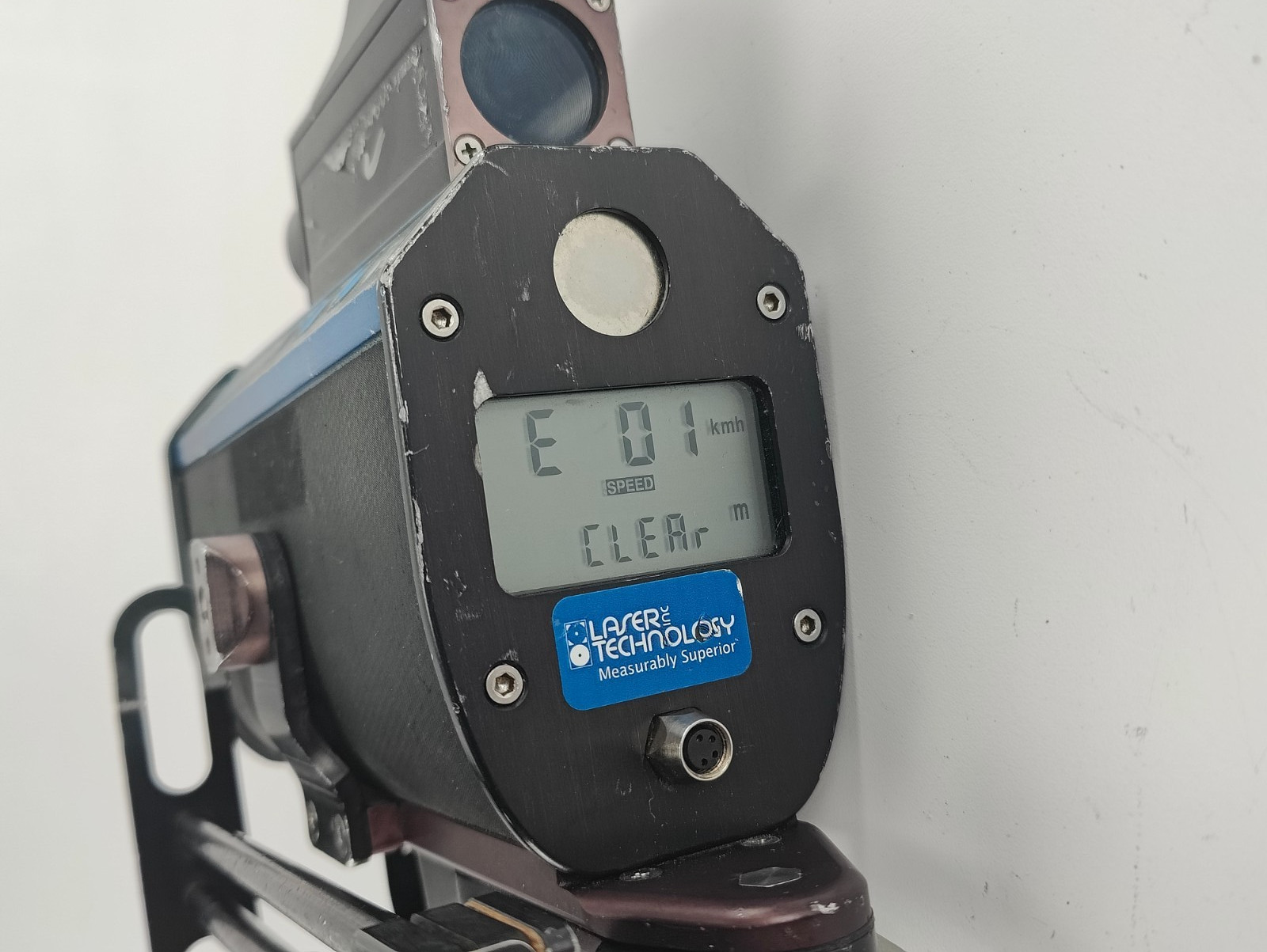 Laser Technology LTI 20-20 Ultra Lyte LR B Speed Gun w/case KM/HR VERSION