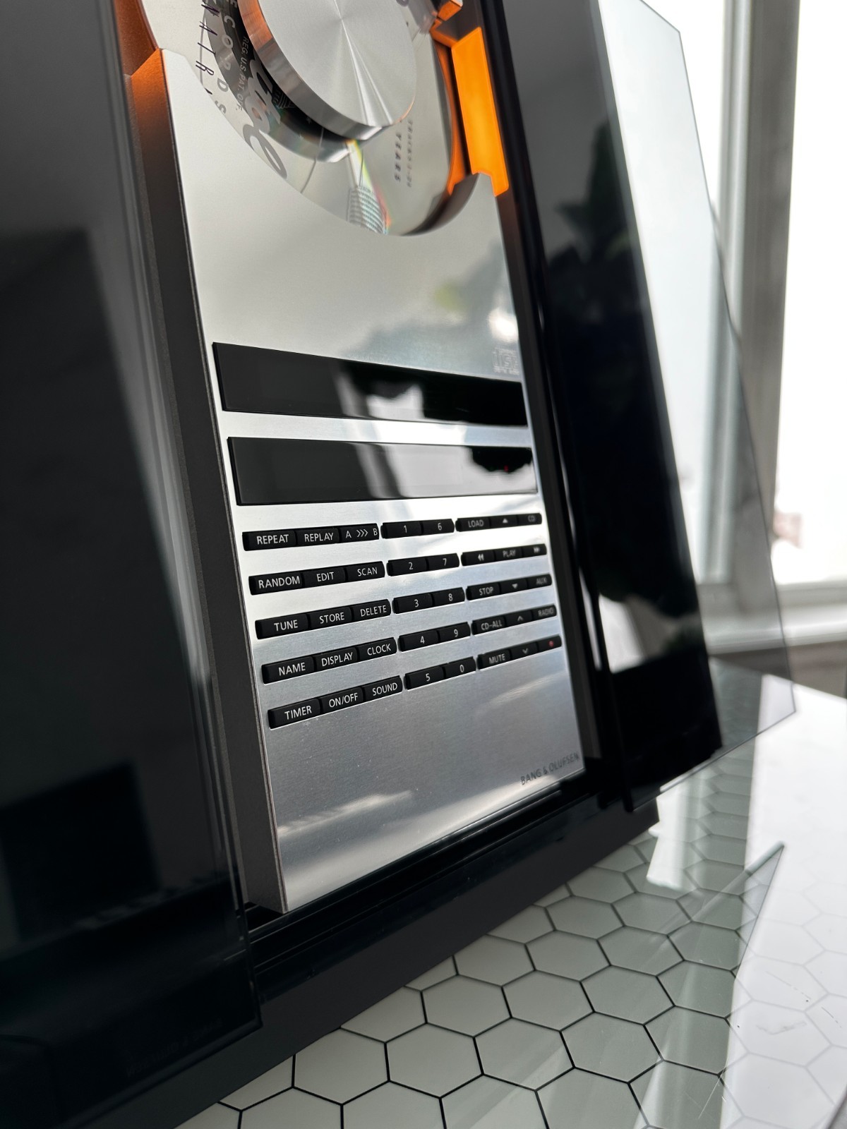 *** Bang & Olufsen B&O BeoSound 3000 CD player, Serviced - Flawless ***