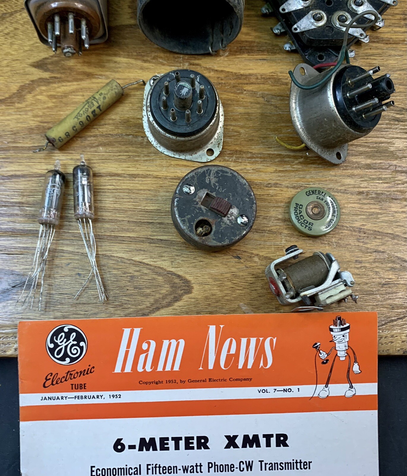 Miscellaneous Vintage Radio Parts - (A96) * FROM HAM RADIO / ANTIQUE ESTATE *