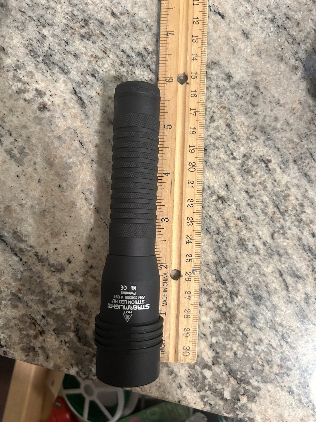 New Streamlight Strion LED HL flashlight with charging base,battery and cables