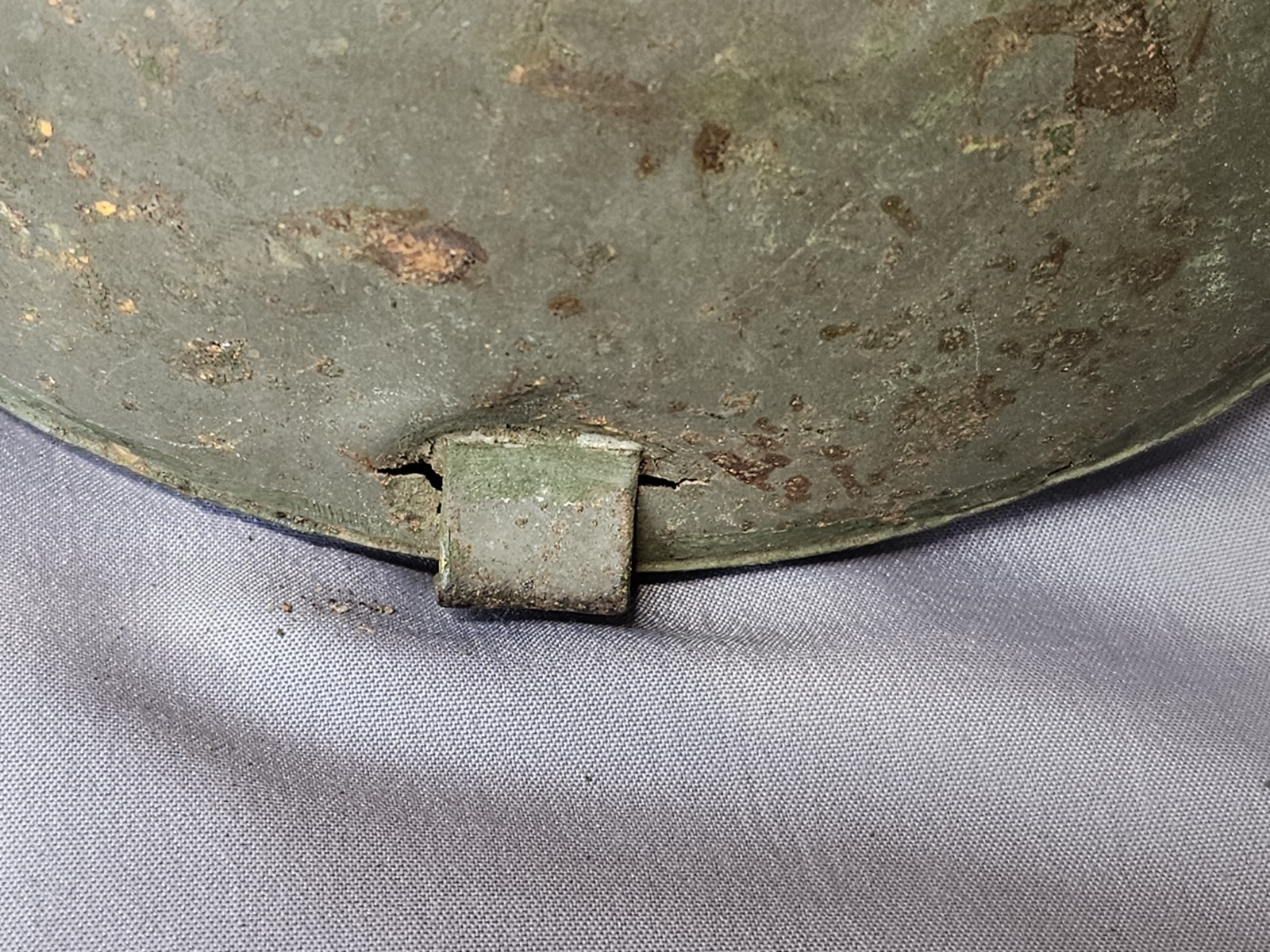 ORIGINAL AMERICAN CIVIL WAR SMOOTH SIDE CANTEEN WITH PAINTED FLOWERS AND STRAP