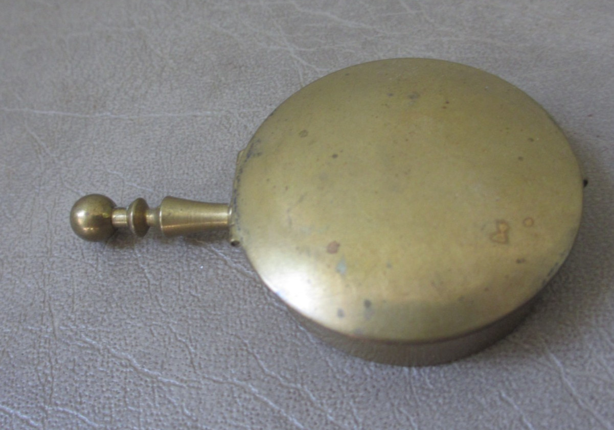 Vintage Brass Portable Pocket Round Cigarette Ashtray Flip Lid