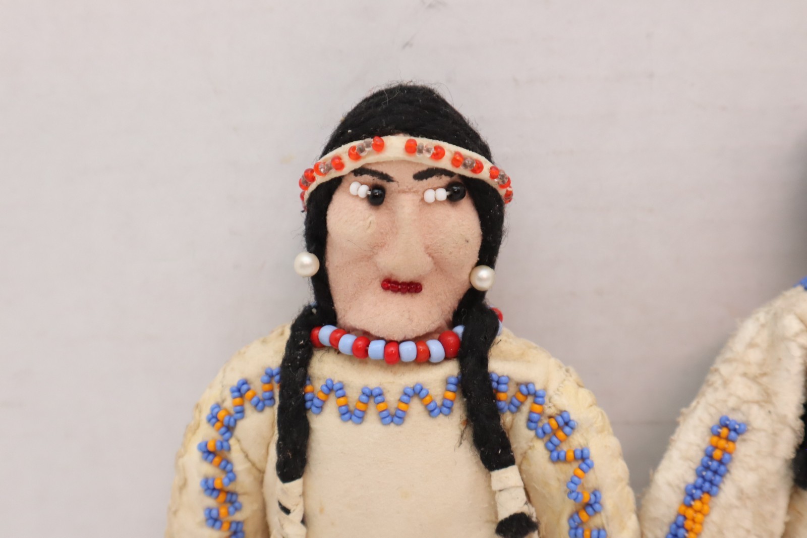 SET 2 VTG Native American Dolls Beaded Sioux Indian W Leather Couple Fridge 7"