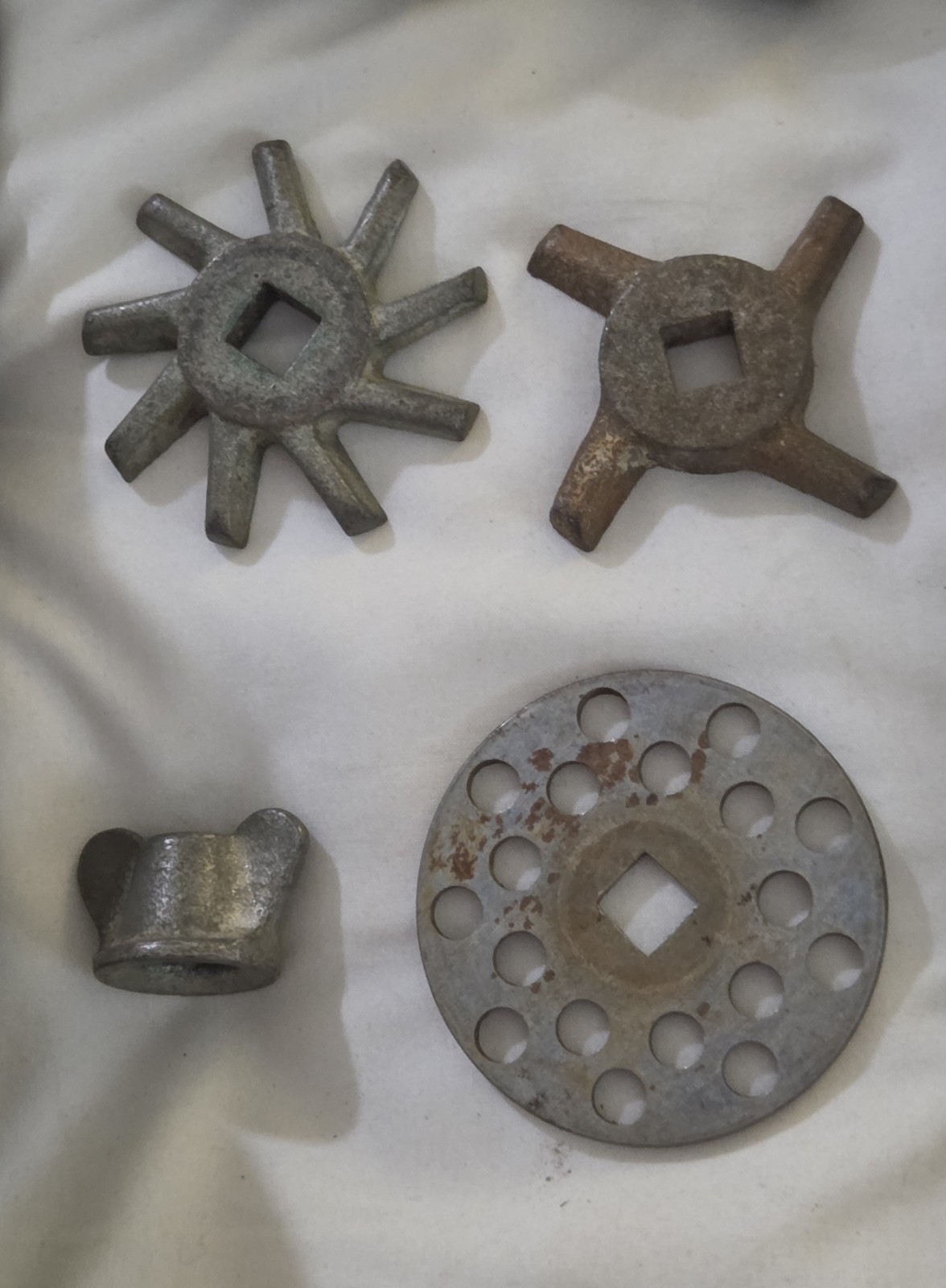 VINTAGE 1930s MERIT #15 CAST IRON COUNTER TOP MEAT GRINDER