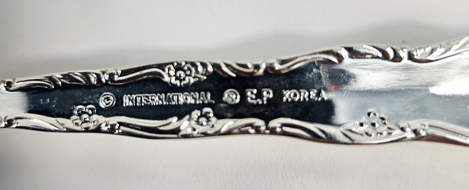 66 pc International Silverplate Abbey Rose Full Service for 12 + 6 Serving Korea